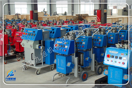 使用聚氨酯發泡機噴涂聚氨酯泡沫